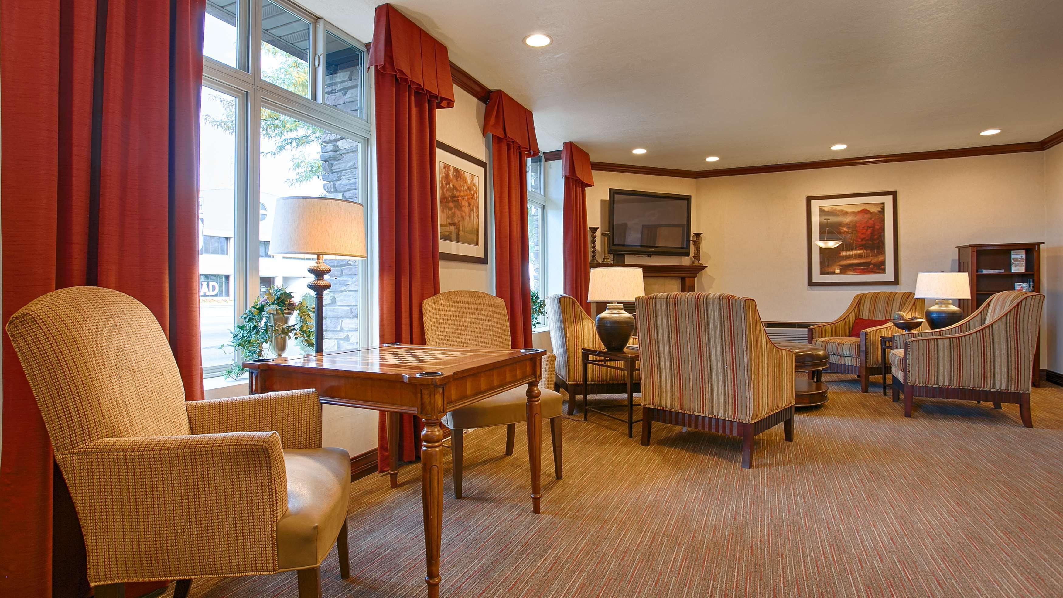 Best Western Plus Weston Inn Лоуган Екстериор снимка