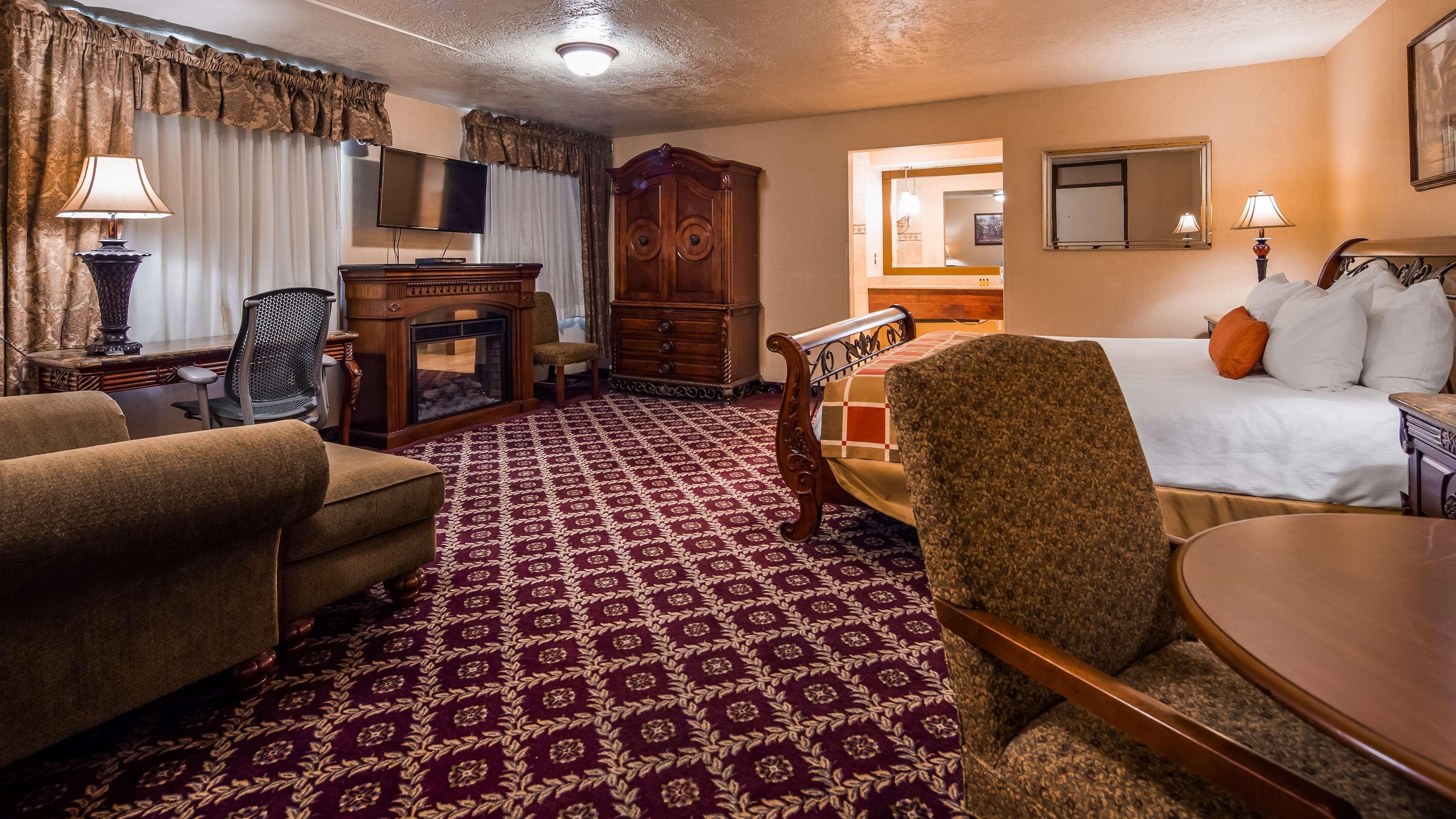 Best Western Plus Weston Inn Лоуган Екстериор снимка
