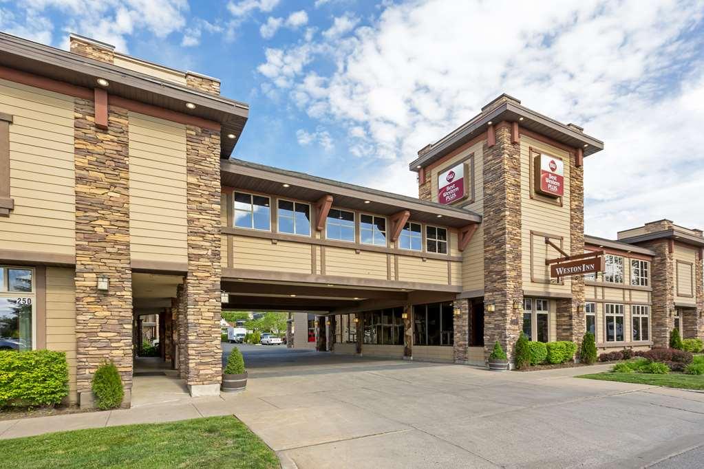 Best Western Plus Weston Inn Лоуган Екстериор снимка
